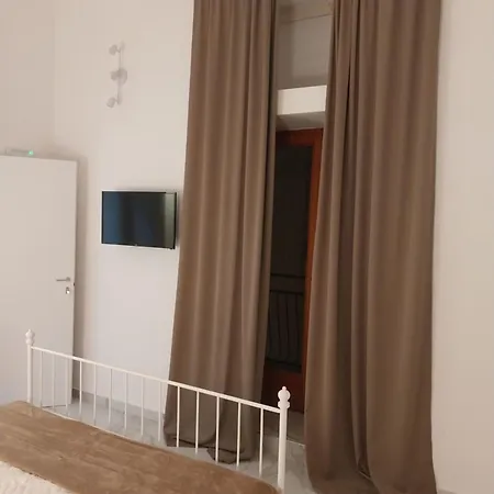 Spagnoli نابولي