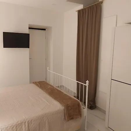 Spagnoli House Πανσιόν Νάπολη